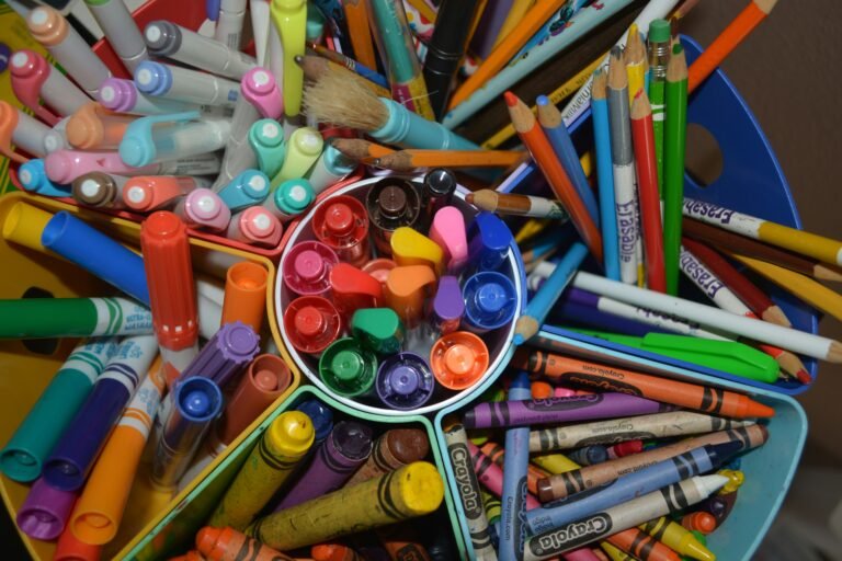 connect trauma play therapy play therapist child therapist teenage therapist creative arts therapist school support nw north west london luton dunstable central bedfordshire adolescents