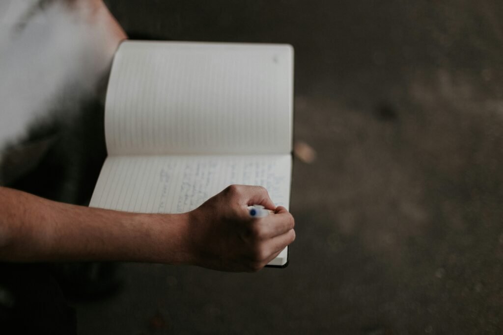 connect trauma play therapy play therapist child therapist teenage therapist creative arts therapist school support nw north west london luton dunstable central bedfordshire adolescents cbt young adults